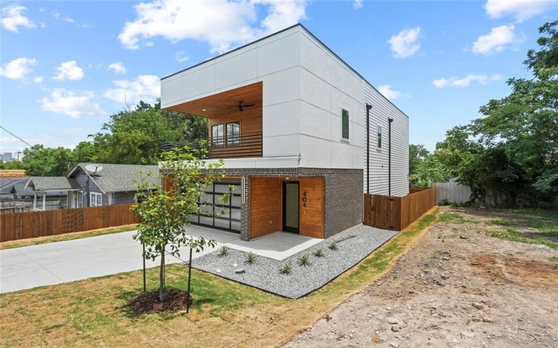 404 Cleaves Street, Dallas, TX 75203, 4 Bedrooms Bedrooms, ,3 BathroomsBathrooms,Residential,For Sale,404 Cleaves Street,20983419