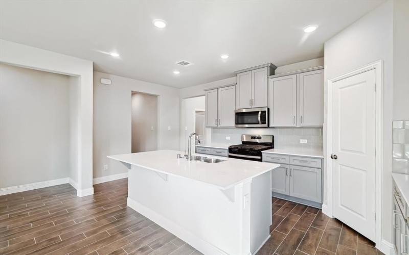 405 Portina Drive, Anna, TX 75409, 4 Bedrooms Bedrooms, ,2 BathroomsBathrooms,Residential,For Sale,405 Portina Drive,20983498