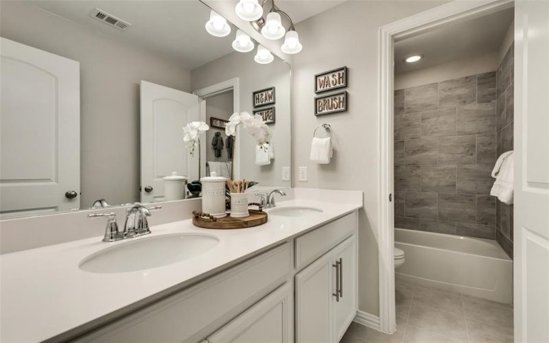 1717 Red Bud Trail, Northlake, TX 76247, 4 Habitaciones Habitaciones , ,2 BañosBaños,Residential,En Venta,1717 Red Bud Trail,20983920