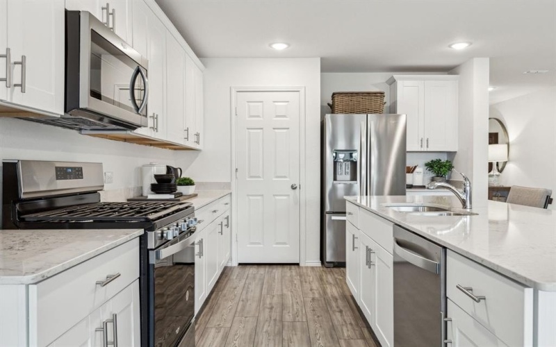 2708 Barton Springs Drive, Denton, TX 76208, 4 Bedrooms Bedrooms, ,2 BathroomsBathrooms,Residential,For Sale,2708 Barton Springs Drive,20983936