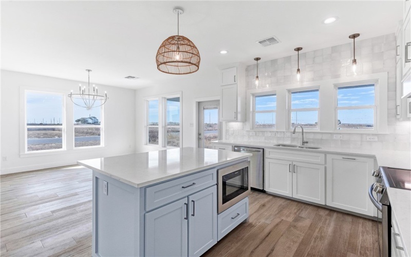 7538 La Concha Boulevard, Port Aransas, TX 78373, 4 Bedrooms Bedrooms, ,2 BathroomsBathrooms,Residential,For Sale,7538 La Concha Boulevard,453551