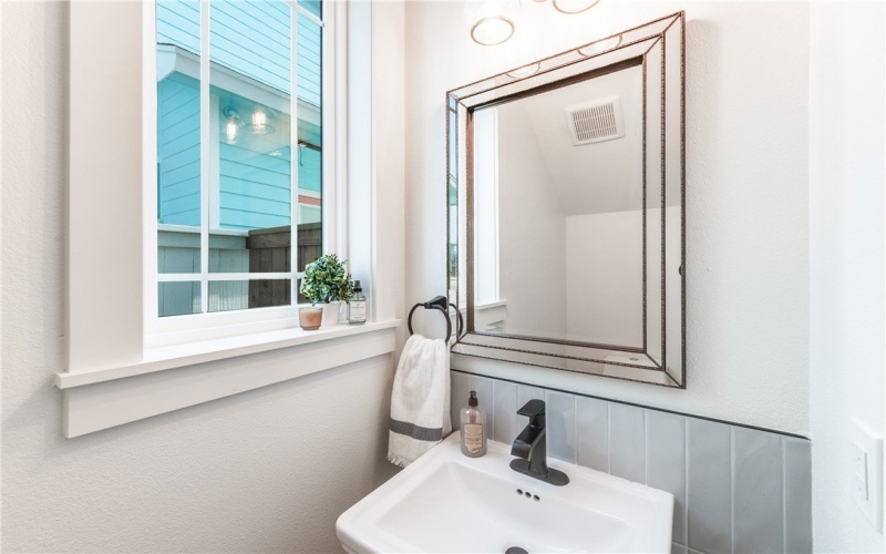 240 Nautilus Street, Port Aransas, TX 78373, 3 Habitaciones Habitaciones , ,3 BañosBaños,Residential,En Venta,240 Nautilus Street,453642