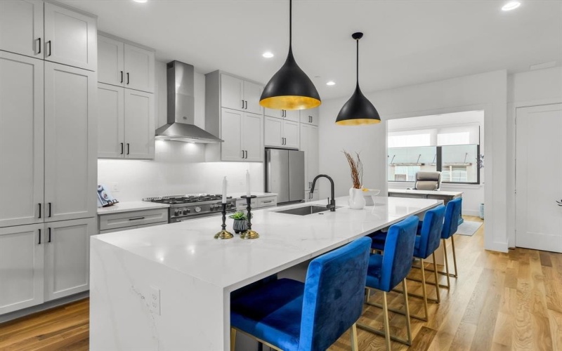 805 Pavillion #103, Dallas, TX 75204, 3 Bedrooms Bedrooms, ,3 BathroomsBathrooms,Residential,For Sale,805 Pavillion,20980351