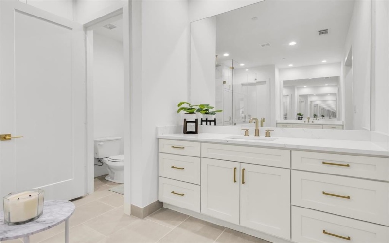 805 Pavillion #103, Dallas, TX 75204, 3 Bedrooms Bedrooms, ,3 BathroomsBathrooms,Residential,For Sale,805 Pavillion,20980351