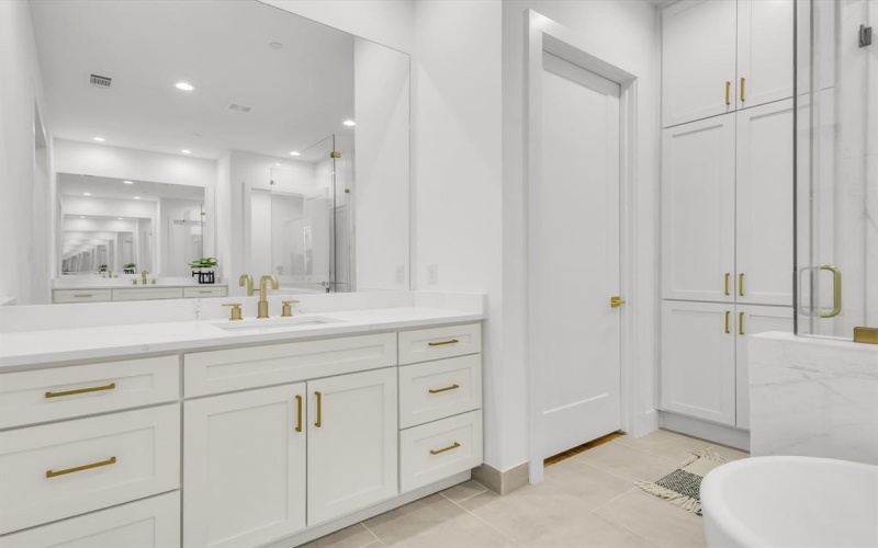805 Pavillion #103, Dallas, TX 75204, 3 Bedrooms Bedrooms, ,3 BathroomsBathrooms,Residential,For Sale,805 Pavillion,20980351