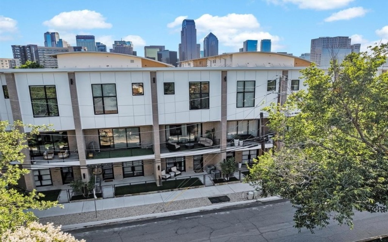 805 Pavillion #103, Dallas, TX 75204, 3 Bedrooms Bedrooms, ,3 BathroomsBathrooms,Residential,For Sale,805 Pavillion,20980351