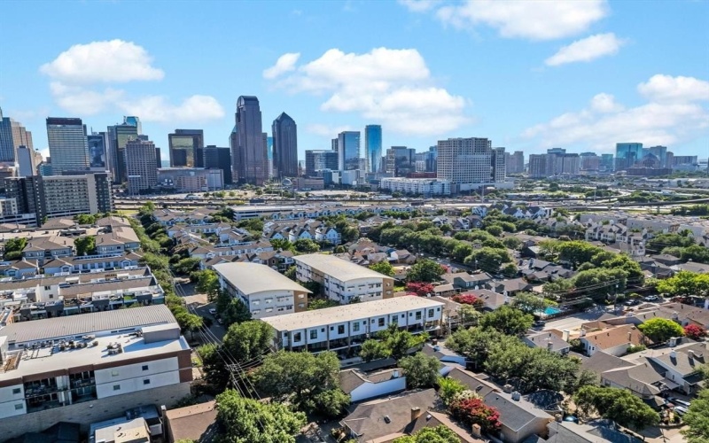 805 Pavillion #103, Dallas, TX 75204, 3 Bedrooms Bedrooms, ,3 BathroomsBathrooms,Residential,For Sale,805 Pavillion,20980351