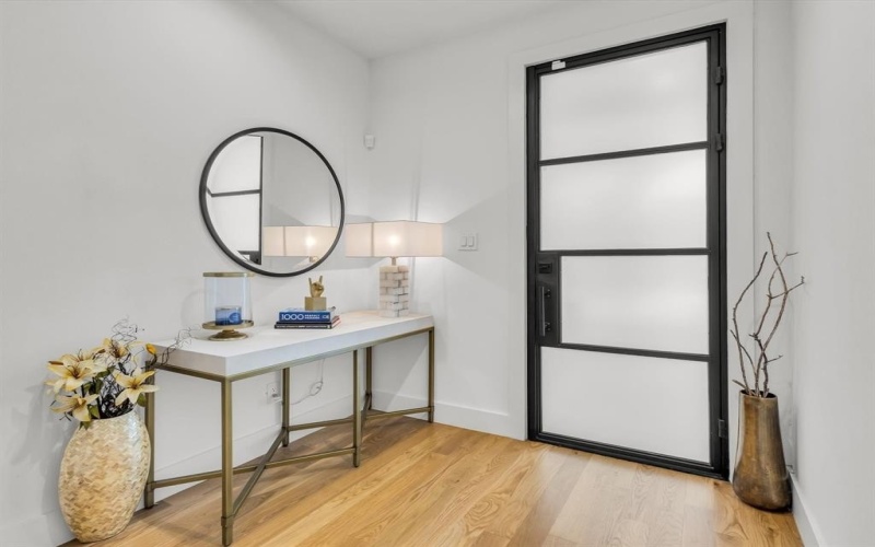 805 Pavillion #103, Dallas, TX 75204, 3 Bedrooms Bedrooms, ,3 BathroomsBathrooms,Residential,For Sale,805 Pavillion,20980351