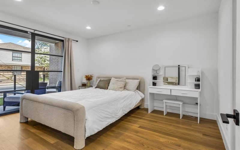 805 Pavillion #103, Dallas, TX 75204, 3 Bedrooms Bedrooms, ,3 BathroomsBathrooms,Residential,For Sale,805 Pavillion,20980351