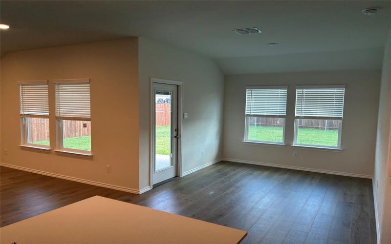 305 Seratoga Street, Corsicana, TX 75110, 4 Habitaciones Habitaciones , ,2 BañosBaños,Residential Lease,En Alquiler,305 Seratoga Street,20981828