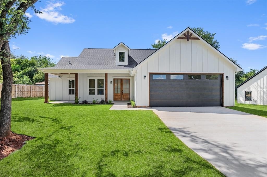 1610 Cheyenne Trail, Granbury, TX 76048, 3 Bedrooms Bedrooms, ,2 BathroomsBathrooms,Residential,For Sale,1610 Cheyenne Trail,20981979