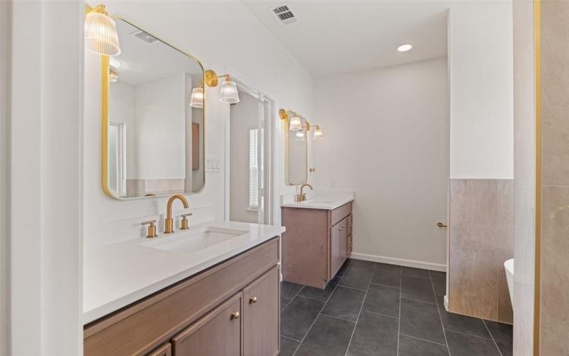 1610 Cheyenne Trail, Granbury, TX 76048, 3 Bedrooms Bedrooms, ,2 BathroomsBathrooms,Residential,For Sale,1610 Cheyenne Trail,20981979