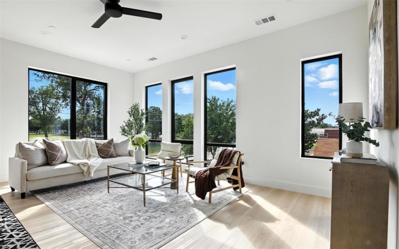 4611 Fairmount Street #101, Dallas, TX 75219, 2 Bedrooms Bedrooms, ,2 BathroomsBathrooms,Residential,For Sale,4611 Fairmount Street,20982991
