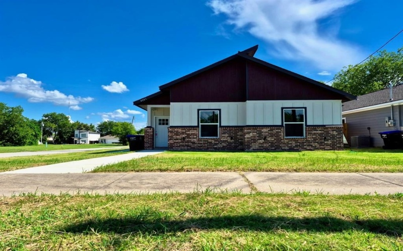 4701 Lee Street, Greenville, TX 75401, 3 Habitaciones Habitaciones , ,2 BañosBaños,Residential,En Venta,4701 Lee Street,20983125