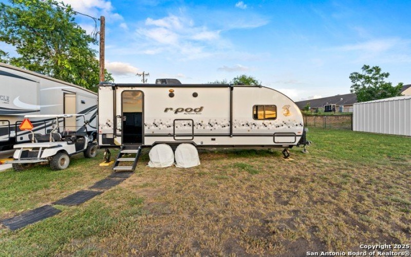 286 S Hwy 173, Bandera, TX 78003, 1 Bedroom Bedrooms, ,1 BathroomBathrooms,Residential,For Sale,286 S Hwy 173,1879717