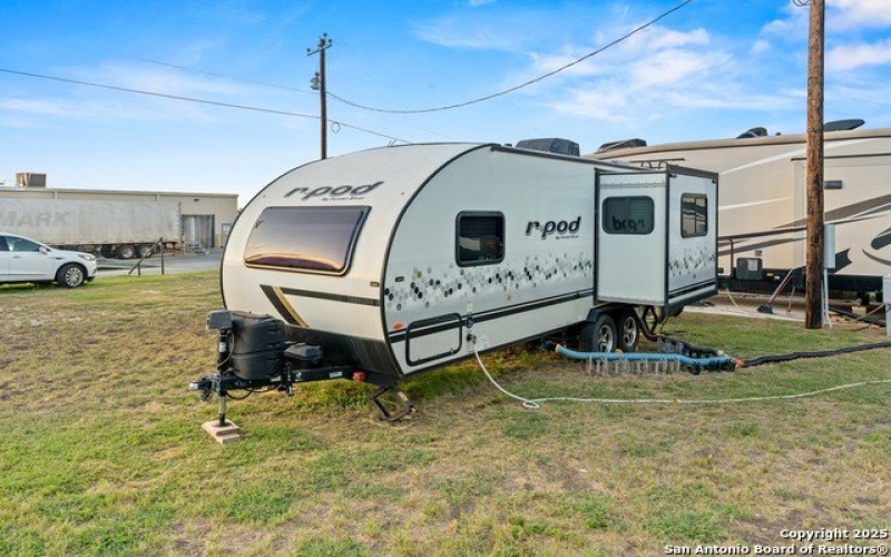286 S Hwy 173, Bandera, TX 78003, 1 Bedroom Bedrooms, ,1 BathroomBathrooms,Residential,For Sale,286 S Hwy 173,1879717
