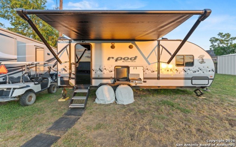 286 S Hwy 173, Bandera, TX 78003, 1 Bedroom Bedrooms, ,1 BathroomBathrooms,Residential,For Sale,286 S Hwy 173,1879717