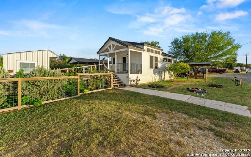 286 S Hwy 173, Bandera, TX 78003, 1 Bedroom Bedrooms, ,1 BathroomBathrooms,Residential,For Sale,286 S Hwy 173,1879717
