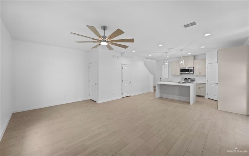 1220 E Camellia Avenue #1, McAllen, TX 78501, 2 Bedrooms Bedrooms, ,2 BathroomsBathrooms,Residential Lease,For Rent,1220 E Camellia Avenue,474810
