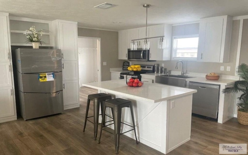 9435 MEADOW DR., EDCOUCH, TX 78538, 4 Bedrooms Bedrooms, ,2 BathroomsBathrooms,Residential Lease,For Rent,9435 MEADOW DR.,29766368