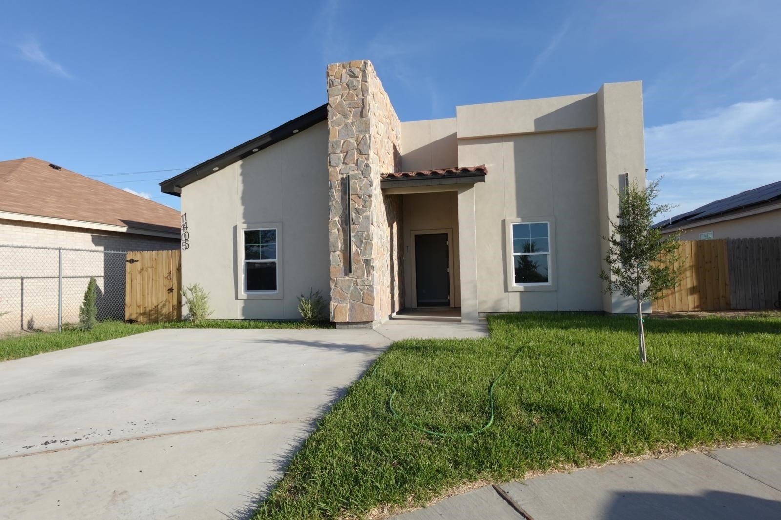 1405 Wilfrano Dr, Laredo, TX 78046, 4 Habitaciones Habitaciones , ,2 BañosBaños,Residential,En Venta,1405 Wilfrano Dr,20252783