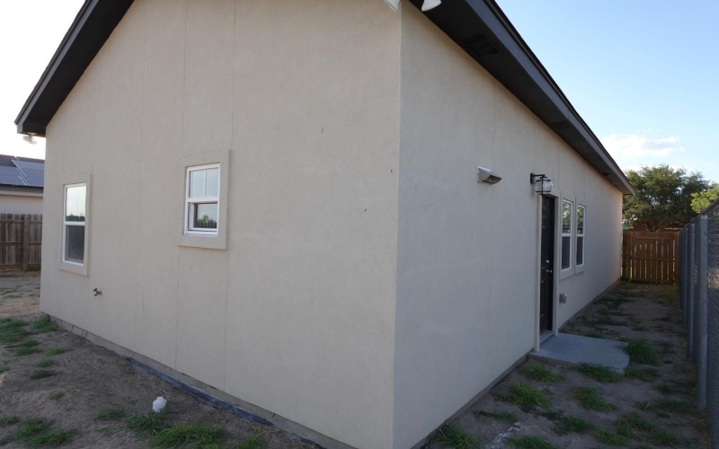 1405 Wilfrano Dr, Laredo, TX 78046, 4 Habitaciones Habitaciones , ,2 BañosBaños,Residential,En Venta,1405 Wilfrano Dr,20252783