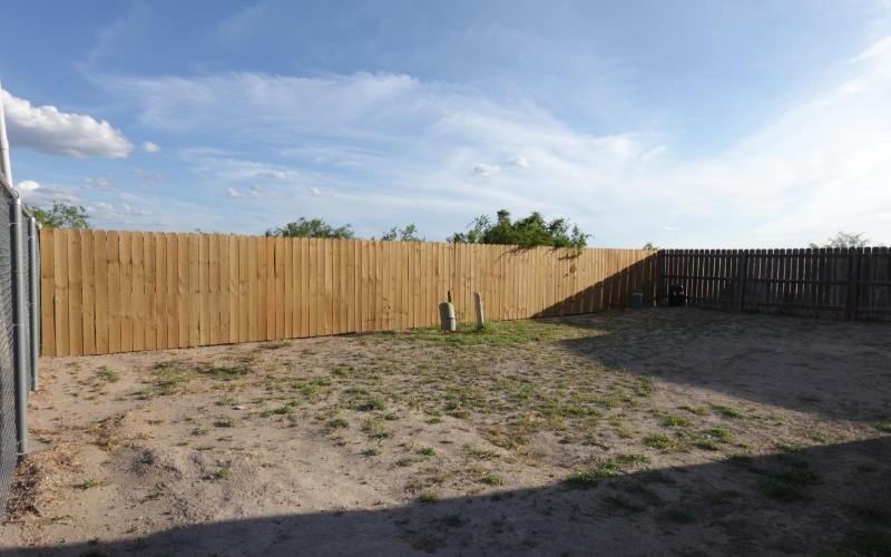 1405 Wilfrano Dr, Laredo, TX 78046, 4 Habitaciones Habitaciones , ,2 BañosBaños,Residential,En Venta,1405 Wilfrano Dr,20252783