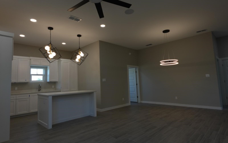1405 Wilfrano Dr, Laredo, TX 78046, 4 Habitaciones Habitaciones , ,2 BañosBaños,Residential,En Venta,1405 Wilfrano Dr,20252783