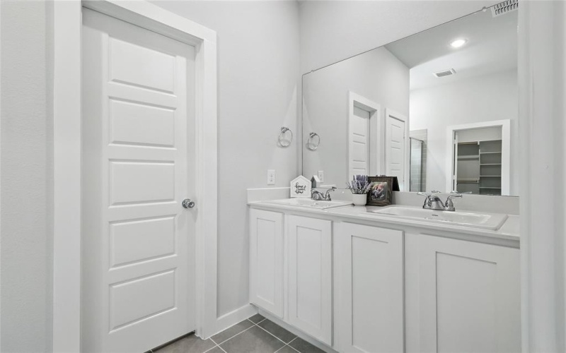 808 Pine beach Drive, McKinney, TX 75071, 3 Bedrooms Bedrooms, ,2 BathroomsBathrooms,Residential Lease,For Rent,808 Pine beach Drive,20984229