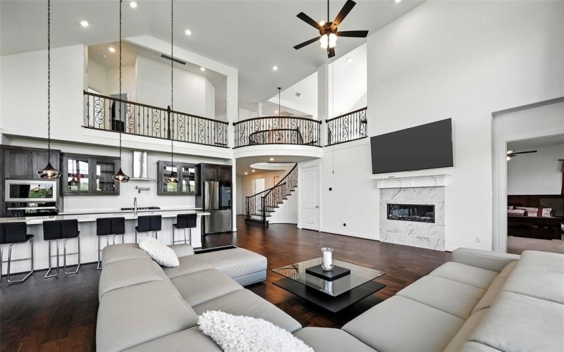 1018 Cascading Creek Drive, Rockwall, TX 75087, 5 Bedrooms Bedrooms, ,5 BathroomsBathrooms,Residential,For Sale,1018 Cascading Creek Drive,20984320