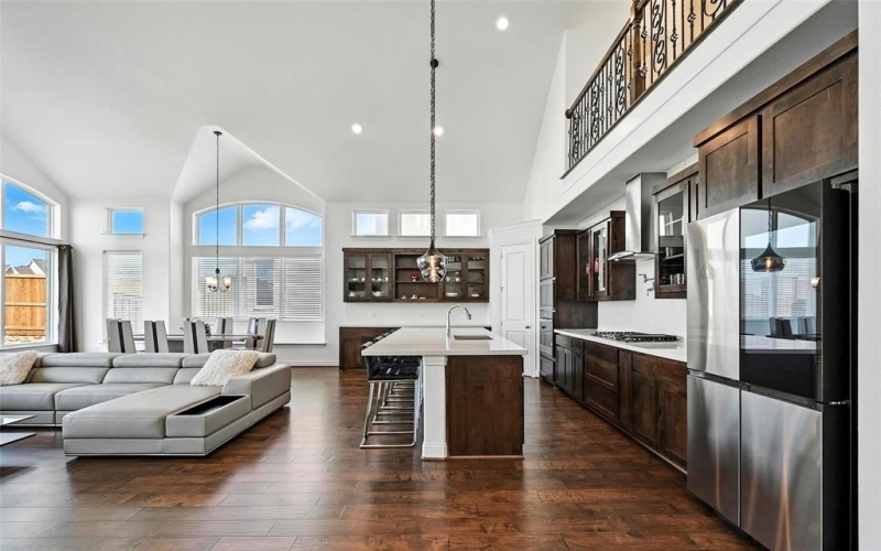 1018 Cascading Creek Drive, Rockwall, TX 75087, 5 Bedrooms Bedrooms, ,5 BathroomsBathrooms,Residential,For Sale,1018 Cascading Creek Drive,20984320