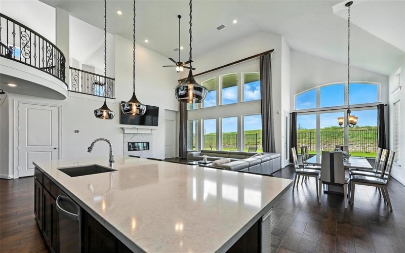 1018 Cascading Creek Drive, Rockwall, TX 75087, 5 Bedrooms Bedrooms, ,5 BathroomsBathrooms,Residential,For Sale,1018 Cascading Creek Drive,20984320
