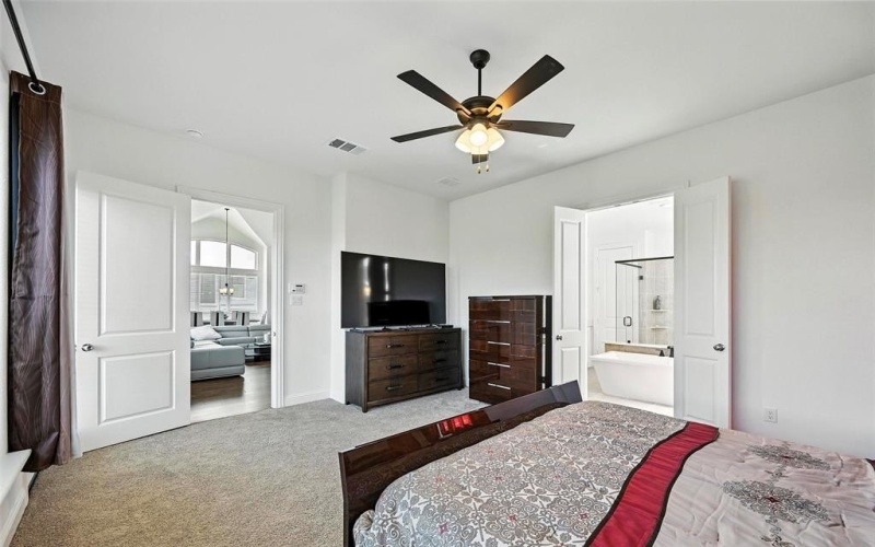 1018 Cascading Creek Drive, Rockwall, TX 75087, 5 Bedrooms Bedrooms, ,5 BathroomsBathrooms,Residential,For Sale,1018 Cascading Creek Drive,20984320