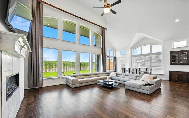 1018 Cascading Creek Drive, Rockwall, TX 75087, 5 Bedrooms Bedrooms, ,5 BathroomsBathrooms,Residential,For Sale,1018 Cascading Creek Drive,20984320