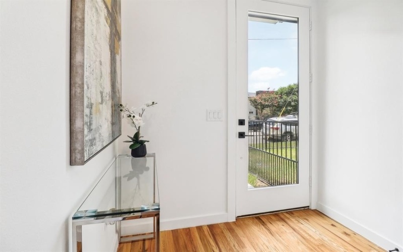 4204 San Jacinto Street #105, Dallas, TX 75204, 3 Habitaciones Habitaciones , ,3 BañosBaños,Residential Lease,En Alquiler,4204 San Jacinto Street,20984481