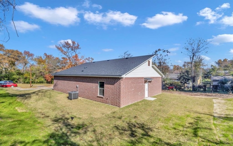 1410 W Connally Street, Tyler, TX 75701, 3 Bedrooms Bedrooms, ,2 BathroomsBathrooms,Residential,For Sale,1410 W Connally Street,20984530