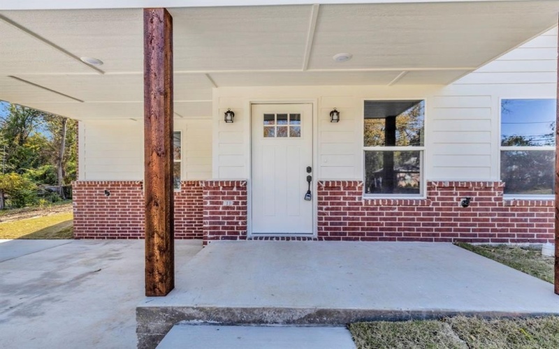 1410 W Connally Street, Tyler, TX 75701, 3 Bedrooms Bedrooms, ,2 BathroomsBathrooms,Residential,For Sale,1410 W Connally Street,20984530