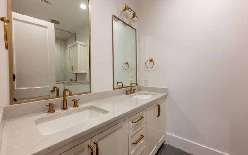 154 RIVERFRONT DRIVE, Kingsland, TX 78639, 9 Habitaciones Habitaciones , ,9 BañosBaños,Residential,En Venta,154 RIVERFRONT DRIVE,174061