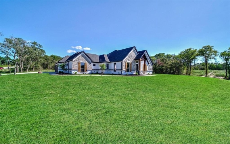 2032 Glenhollow Drive, Weatherford, TX 76088, 4 Bedrooms Bedrooms, ,3 BathroomsBathrooms,Residential,For Sale,2032 Glenhollow Drive,20948076