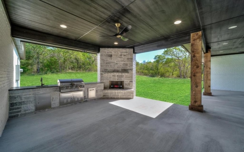 2032 Glenhollow Drive, Weatherford, TX 76088, 4 Bedrooms Bedrooms, ,3 BathroomsBathrooms,Residential,For Sale,2032 Glenhollow Drive,20948076