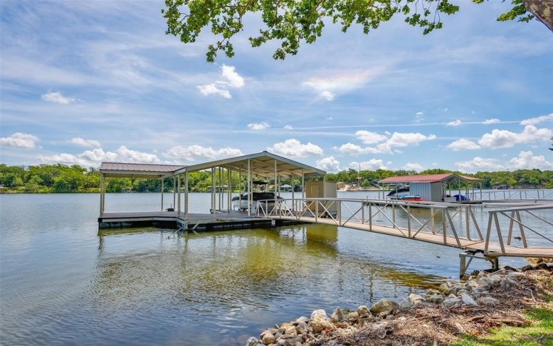 139 Hilltop Drive, Gainesville, TX 76240, 5 Bedrooms Bedrooms, ,5 BathroomsBathrooms,Residential,For Sale,139 Hilltop Drive,20980655