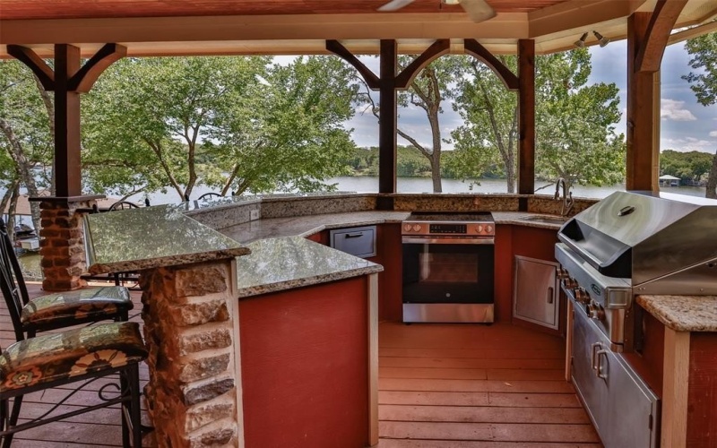 139 Hilltop Drive, Gainesville, TX 76240, 5 Bedrooms Bedrooms, ,5 BathroomsBathrooms,Residential,For Sale,139 Hilltop Drive,20980655
