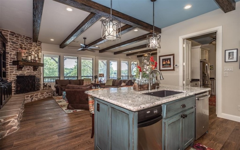 139 Hilltop Drive, Gainesville, TX 76240, 5 Bedrooms Bedrooms, ,5 BathroomsBathrooms,Residential,For Sale,139 Hilltop Drive,20980655