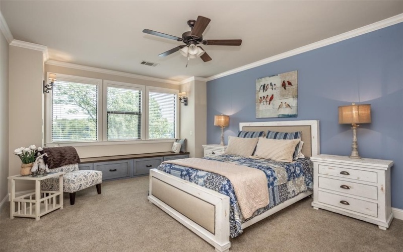 139 Hilltop Drive, Gainesville, TX 76240, 5 Bedrooms Bedrooms, ,5 BathroomsBathrooms,Residential,For Sale,139 Hilltop Drive,20980655