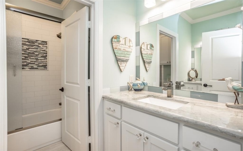 139 Hilltop Drive, Gainesville, TX 76240, 5 Bedrooms Bedrooms, ,5 BathroomsBathrooms,Residential,For Sale,139 Hilltop Drive,20980655