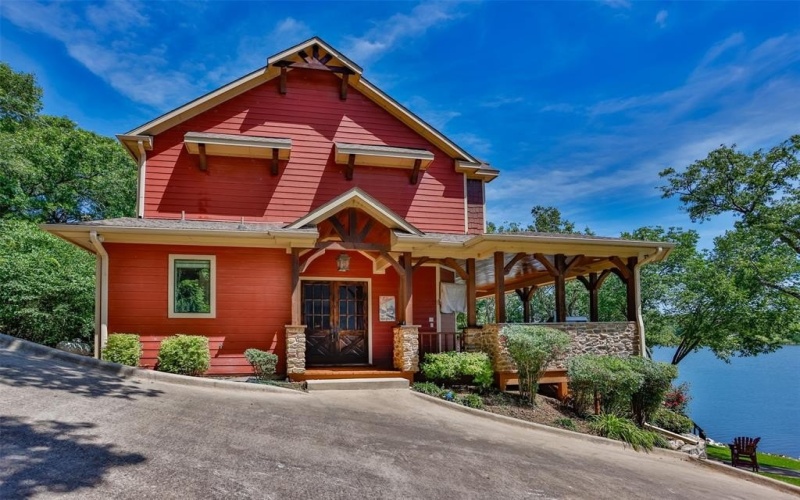 139 Hilltop Drive, Gainesville, TX 76240, 5 Bedrooms Bedrooms, ,5 BathroomsBathrooms,Residential,For Sale,139 Hilltop Drive,20980655