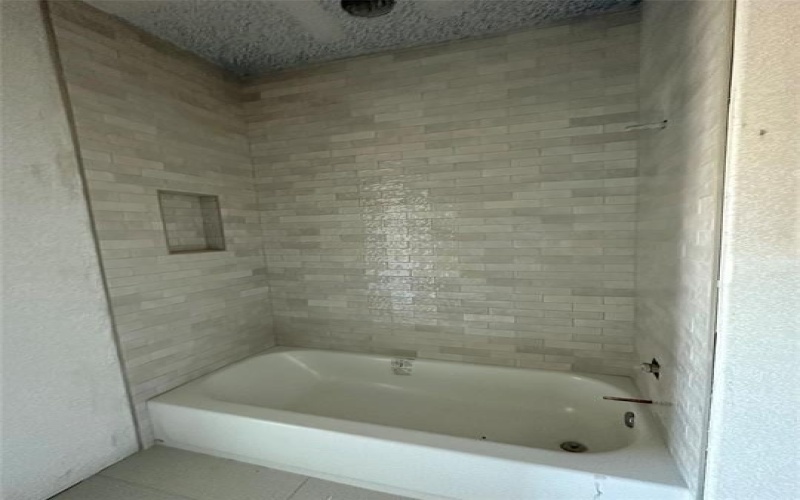 932 Bandon Dunes Drive, Fort Worth, TX 76028, 4 Bedrooms Bedrooms, ,3 BathroomsBathrooms,Residential,For Sale,932 Bandon Dunes Drive,20984555