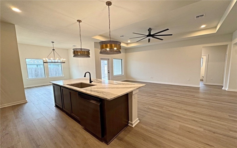 2658 Lady Andrea Drive, Corpus Christi, TX 78415, 4 Habitaciones Habitaciones , ,2 BañosBaños,Residential,En Venta,2658 Lady Andrea Drive,454113