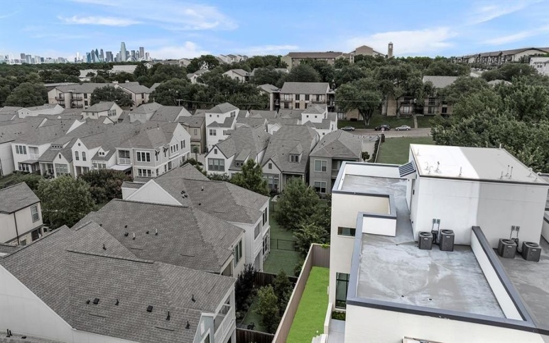 610 N Oak Cliff Boulevard #303, Dallas, TX 75208, 3 Bedrooms Bedrooms, ,3 BathroomsBathrooms,Residential,For Sale,610 N Oak Cliff Boulevard,20984823