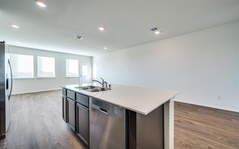 7024 Vining Drive, Princeton, TX 75407, 4 Habitaciones Habitaciones , ,2 BañosBaños,Residential Lease,En Alquiler,7024 Vining Drive,20984837